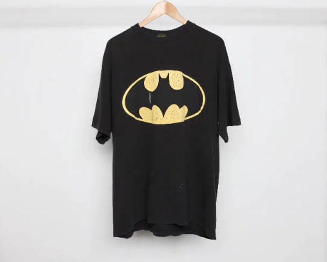 vintage BATMAN y2k 2001 warner brothers official BLACK & yellow distressed t shirt - size xl 