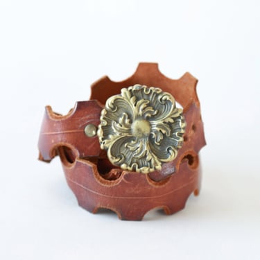 Floral Cutout leather belt | Vintage 60s tooled leather scallop belt | Brass floral belt buckle 