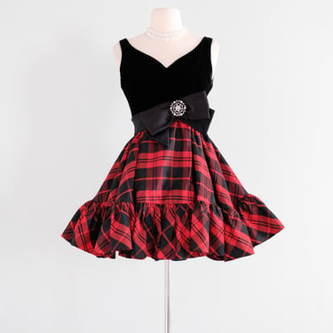 Vintage 1960's Wrapped in a Bow Red & Black Babydoll Holiday Dress / S