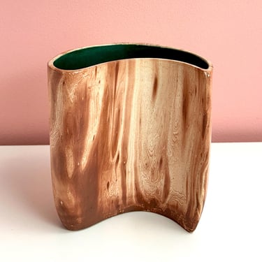 Unique Curved Wood-Looking Ceramic Vase 