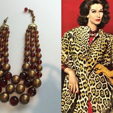 Cafe Chats - Vintage 1950s 1960s Walnut Brown Facet Cut Lucite Beads & Muted Gold 3 Strand Faux Pearl Necklace 