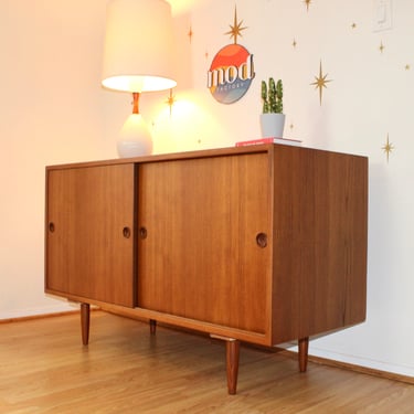 Børge Mogensen - Danish Modern Teak Compact Sideboard