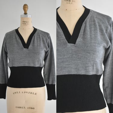 1980s Gray and Black V-Neck Sweater 