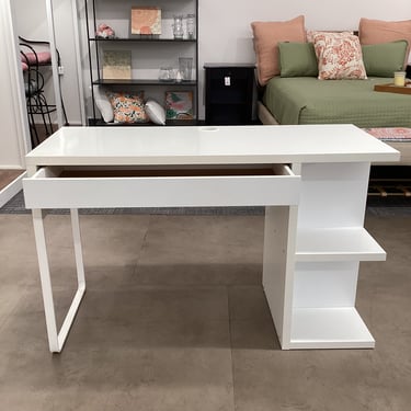 White Cubed Shelf Desk