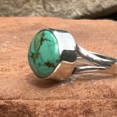 Vintage sterling and Turquoise Round Cab Ring Size 7.5 