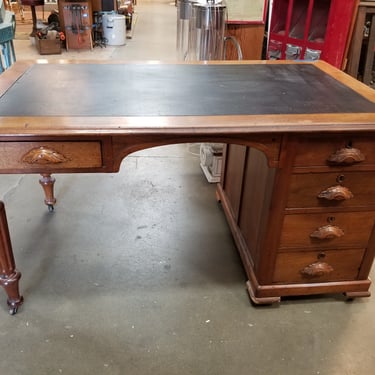 Antique Desk with Drawers 57x30x33.5