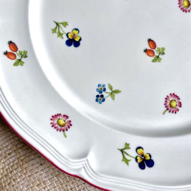 3 Villeroy & Boch Dinner Plates, Petite Fleur pattern- Scallop Edge, Floral Flowers, Violet Daisy Forget-Me-Not, French  Country Cottage 