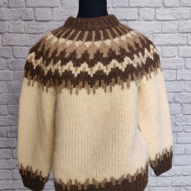 Vintage 70s Hilda Ltd Pullover Sweater // Icelandic Scandinavian Brown and Cream Mock Neck 