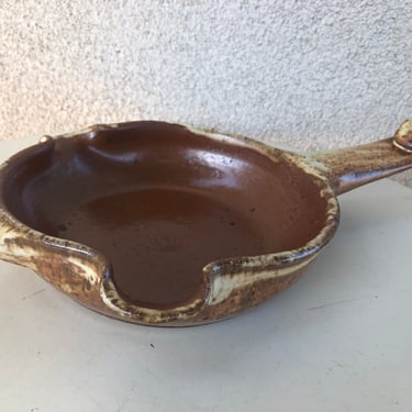 Sale Vintage pottery sauce pan or wall hanging browns with pour on sides signed Size 7-8” x 2” 