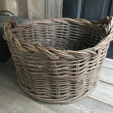 Rustic Farmhouse Basket, Large Willow Harvest Flower Garden Basket, French Farmhouse, Farm Table, Farmstead 