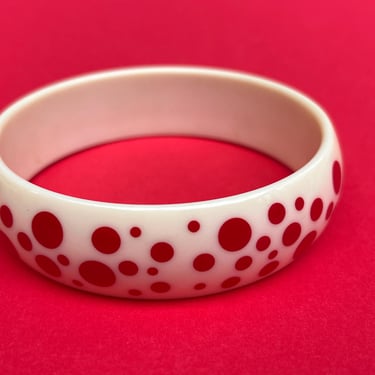 red polka dot lucite bangle retro spacer bracelet fakelite jewelry 