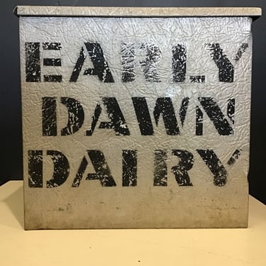 Early Dawn Dairy Metal Crate (Seattle)