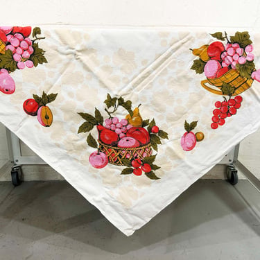 Vintage Floral Tablecloth Fruit Basket Print Pattern Mid-Century Square Table Cloth Dining Kitchen Decor Country Farmhouse 1960s 1950s 