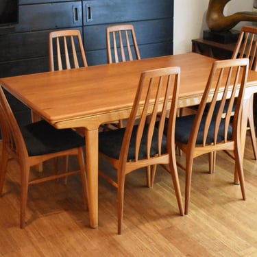 Newly-restored Danish teak extendable dining set (102