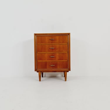 Midcentury German Walnut chest of drawers / 4 drawers cabinet by Greive NR 5, 1960s 