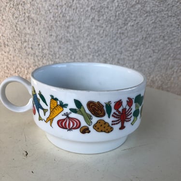 Vintage soup mug fish vegetables theme white ceramic Nantucket made in Japan 