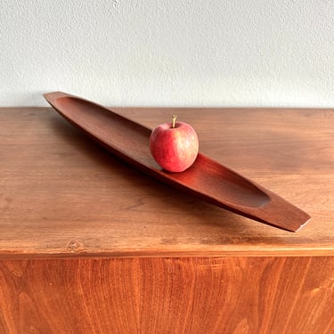 Midcentury 24" teak centerpiece tray / long narrow surfboard carved wood tray / Danish modern vintage retro table decor 