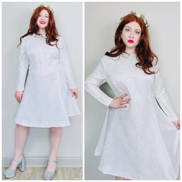 1970s Vintage White Lace Fit and Flare Dress / 70s Long Sleeve Darling Wedding Dress / XL 