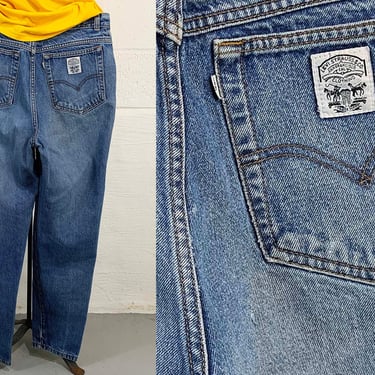 Vintage White Patch Levi's Blue Jeans 34” Waist 30