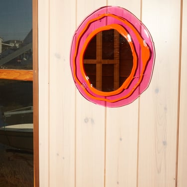 Round Mirror in Fuchsia Orange