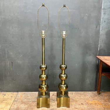 1960s Tommi Parzinger For Stiffel Brass Table Lamps Graduated Ball Tall Pair Glitz Glam Vintage Mid-Century 