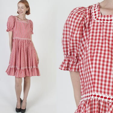 70s Red Gingham Dress, Americana Picnic Saloon Outfit, Country Waitress Square Dancing, White Lace Eyelet Trim 