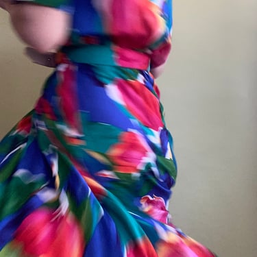 vintage bright floral day dress with pockets and belt 