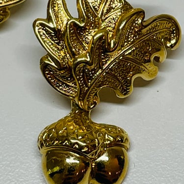 Gold Dangle Acorns