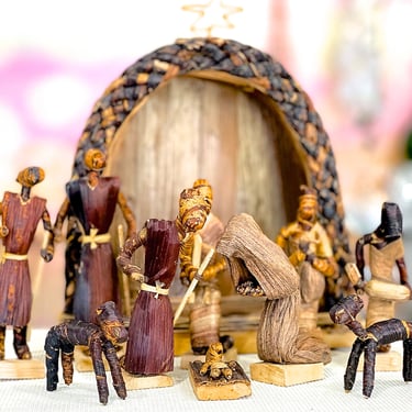 VINTAGE: 11pc - Unique Corn Husk Nativity Scene - Barn - Manger - Christmas Decor - Religious Decor 