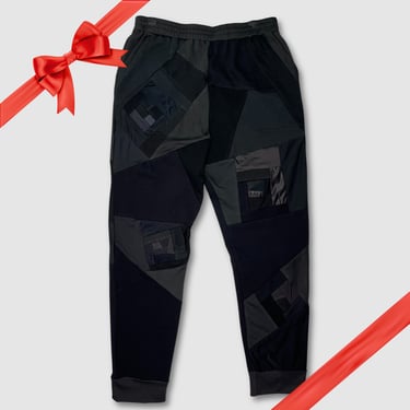 in-stock holiday - SIZE: 2XL - black 'all-over reroll' jogger