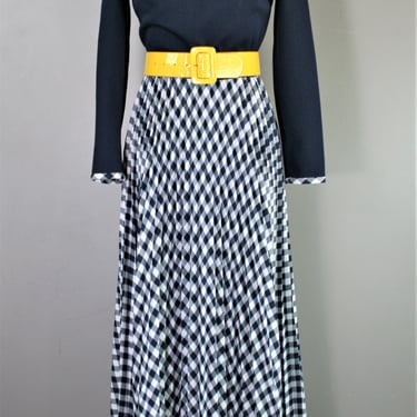 Bleeker Street Bae - Circa 1970s - Navy Blue - Gingham - pleated skirt - Mod - Maxi - Estimated size M 8/10 