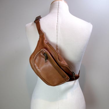 Vintage 1980s Tan Leather Fanny Pack Crossbody Sling Bag Leather Money Pouch Belly Bag Vintage Pouch Purse Waist Wallet Leather Shoulder Bag 