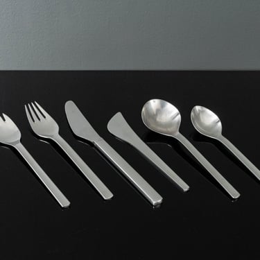 Large Georg Jensen Stainless Flatware Set w. Servers