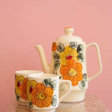 Vintage ENESCO Tea pot and cups