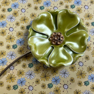 vintage enamel daisy brooch 1960s lime green mod flower pin 
