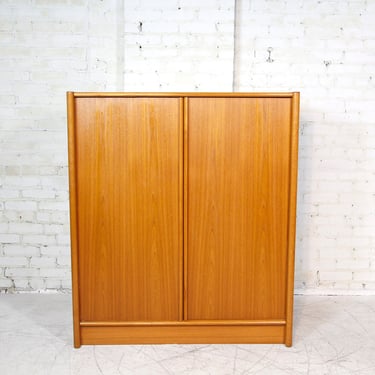 Vintage mcm danish tallboy dresser with 6 drawers and 3 adjustable shelfs | Free delivery in NYC and Hudson Valley areas 