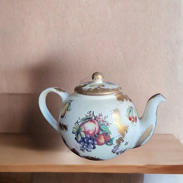 VINTAGE fruit basket design teapot Fruit garden themed teapot Handmade fruit illustration teapot Country-style fruit patterned teapot 