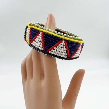 Vintage Beaded Bracelet | 1970s Native American Seed Beed Bangle | Souvenir 