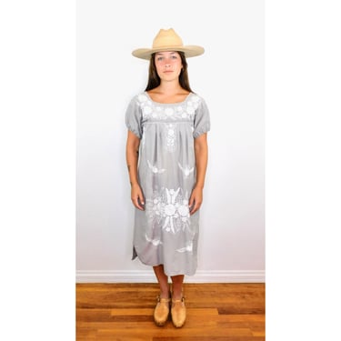 Mexican Dress // vintage sun Mexican hand embroidered floral 70s boho hippie cotton hippy grey mini Oaxacan midi // S/M 