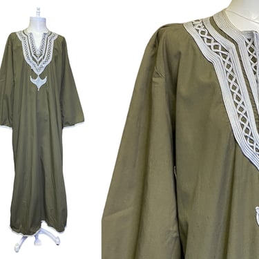 Vintage Caftan Dress Womens 6/8 Army Green with White Embroidery 