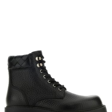 Bottega Veneta Men Black Leather Haddock Ankle Boots