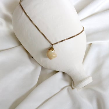 golden pendant necklace 