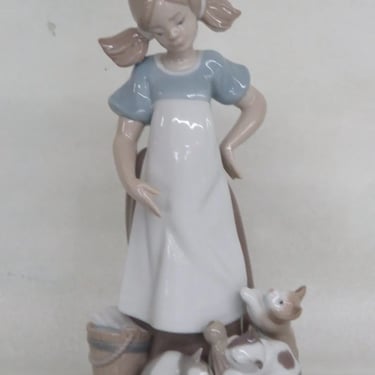 Lladro Spain 5232 Playful Kittens Girl with Cats Porcelain Figurine 3196B