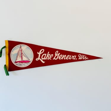 Vintage Lake Geneva Wisconsin Souvenir Pennant 