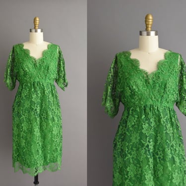 vintage 1950s |  Beautiful deep green scallop lace bridesmaid cocktail party dress | Small 