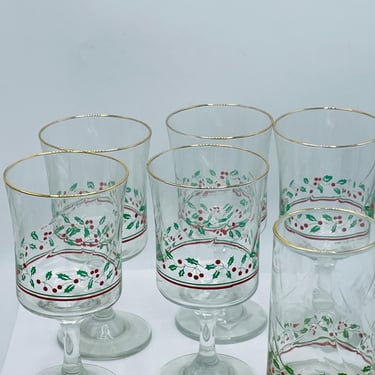 Vintage set of (6)  Holly Berry  Wine water  Goblets -holiday ready-1980's Arbys Libbey 