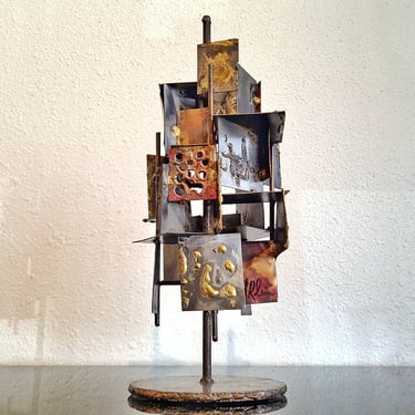 ABSTRACT BRUTALIST METAL TABLETOP SCULPTURE - SIGNED