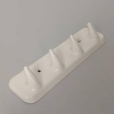 1 of 4 Vintage Plastic White Towel Hooks / Mid Century Towel Rack / Antique Bathroom Decor / Wall Decor / Italy / 1960s 