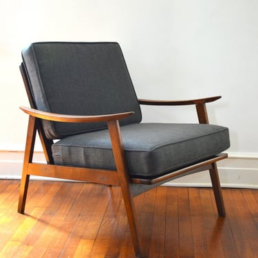 Vintage Mid-Century Modern Lounge Chair with New Custom Cushions in  Gray Crypton Fabric 