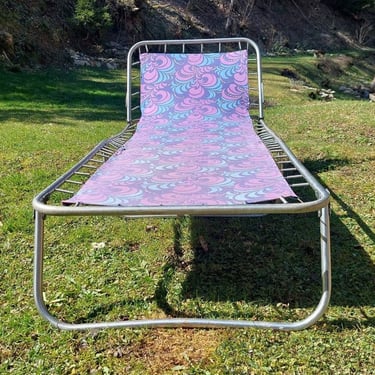 Retro Folding Flower Power Sun Lounger/ Retro Folding Beach,Teracce,Patio,Pool Chair / Retro Canvas Folding Deck Chair /Retro Beach /1970's 